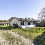 De Mirabel Chateau Saint Ahon * Blanquefort (Gironde)